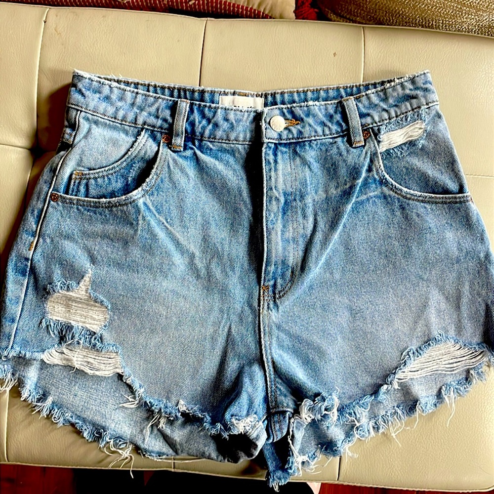 ROLLA’S  High rise Denim Shorts. NEW without tags . Sz 30 waist
